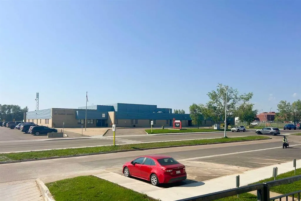 600 Signal Road, #201