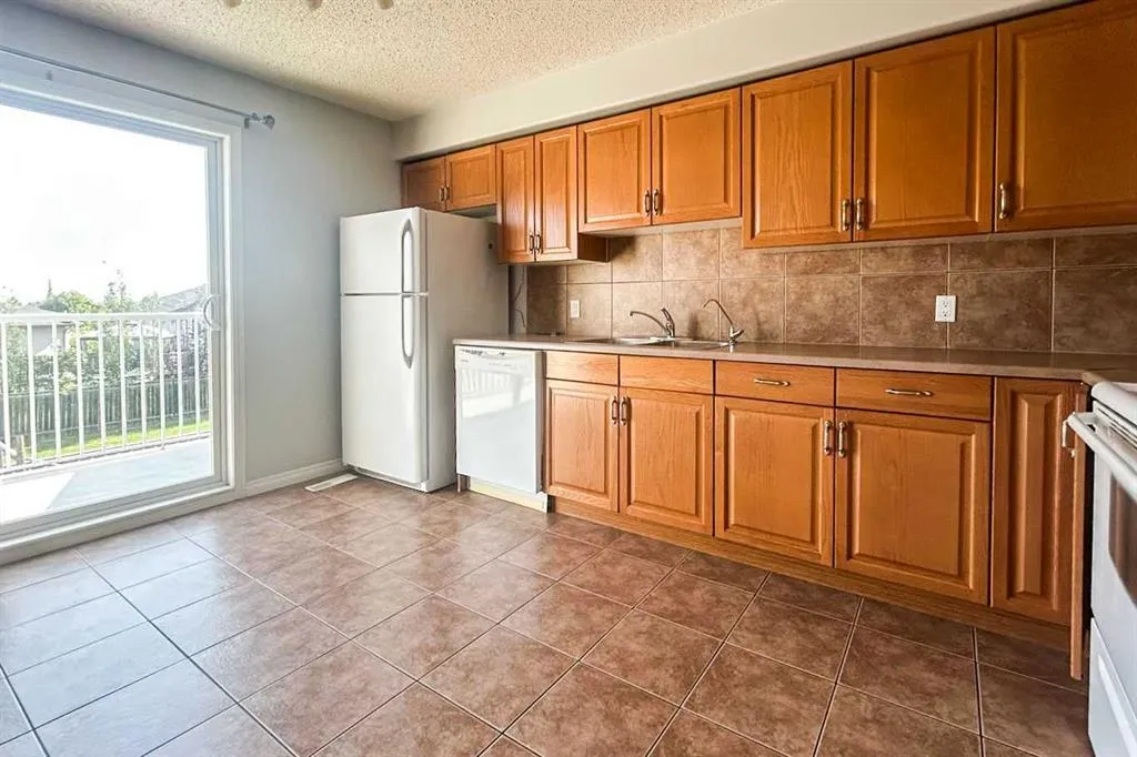 201 Arabian Drive, #805