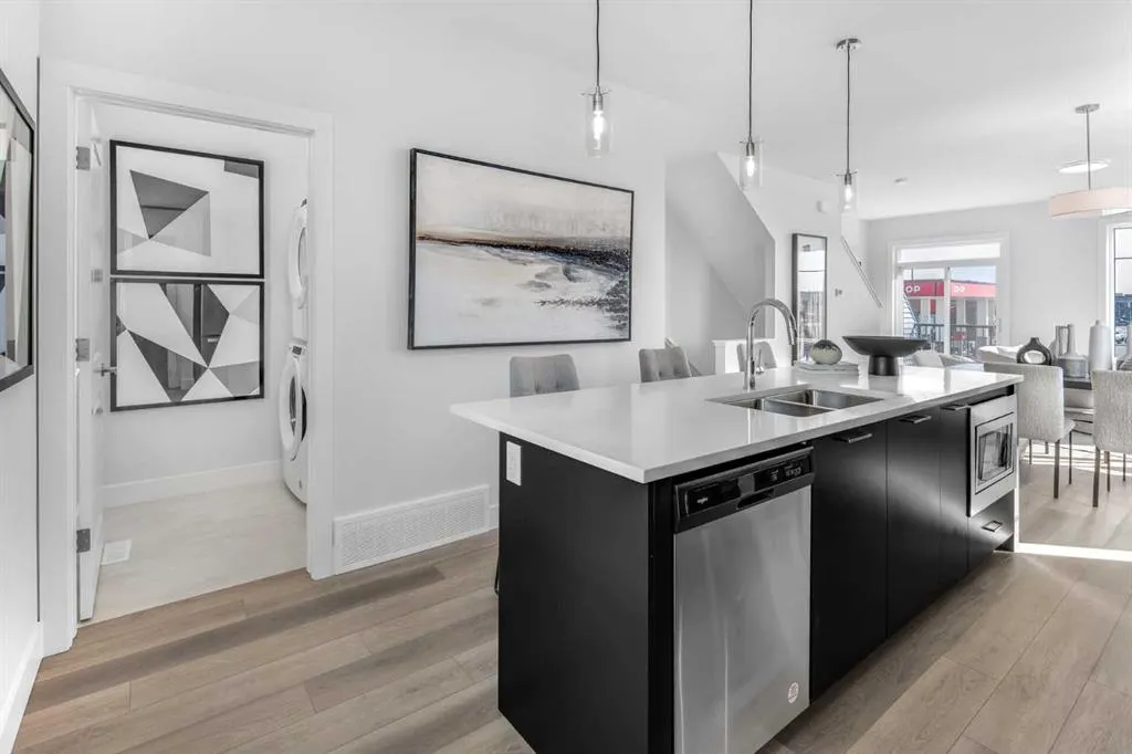 255 Rowmont Boulevard NW, #1505
