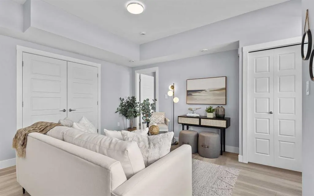 60 Howse Lane NE, #1005