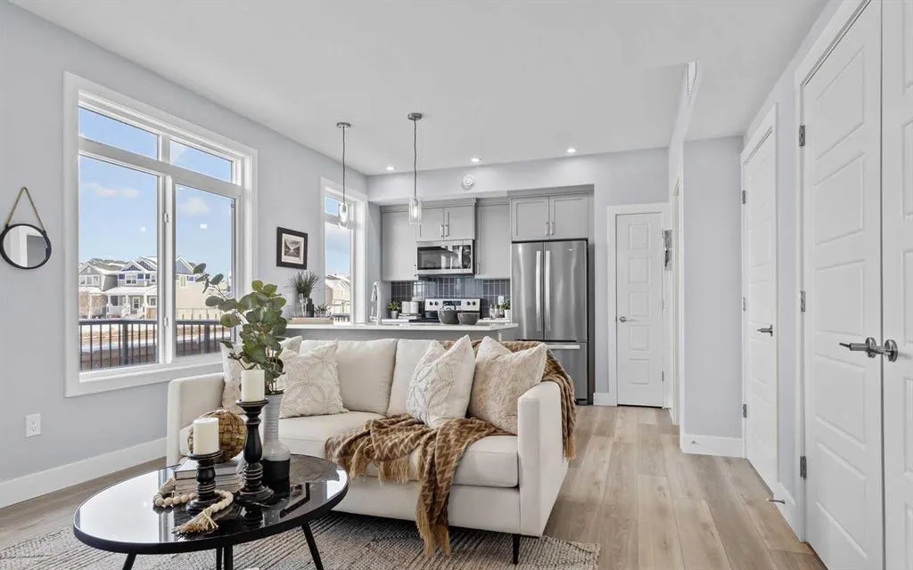 60 Howse Lane NE, #1005