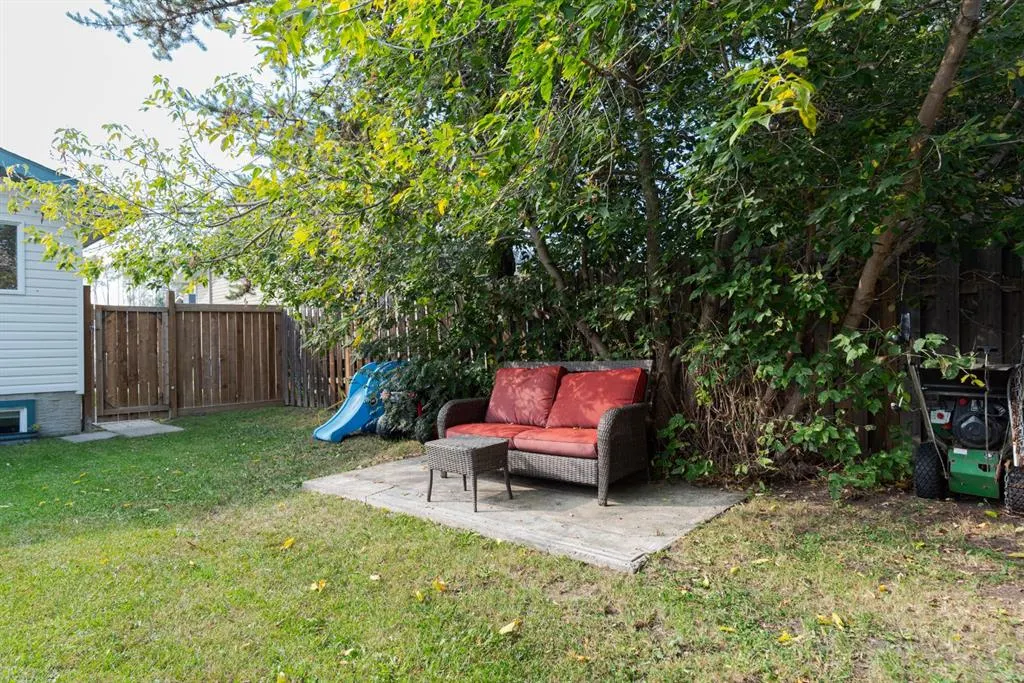 213 Ermine Crescent