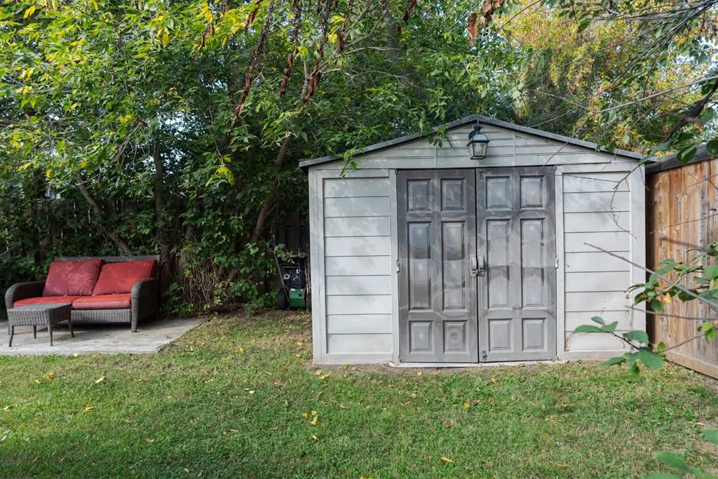 213 Ermine Crescent