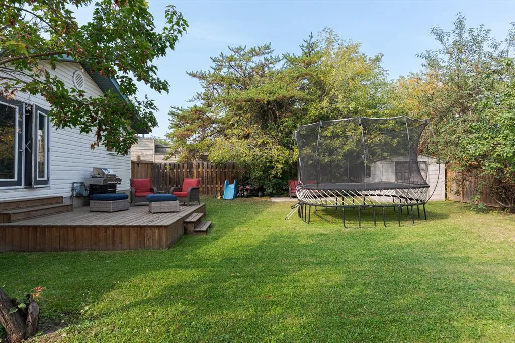 213 Ermine Crescent