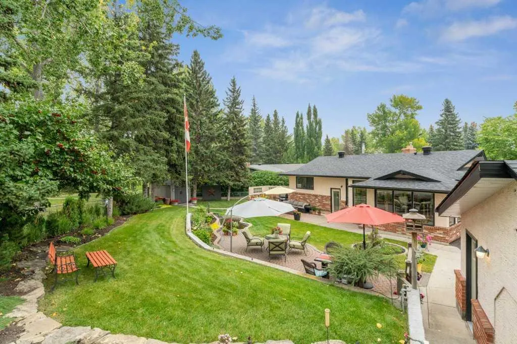318 Oakhill Place SW