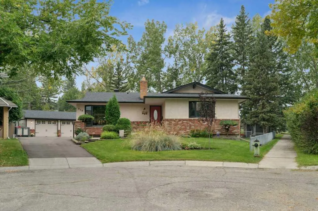 318 Oakhill Place SW