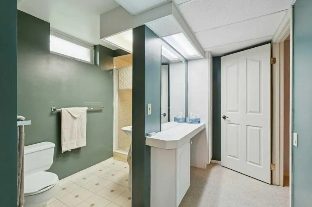318 Oakhill Place SW