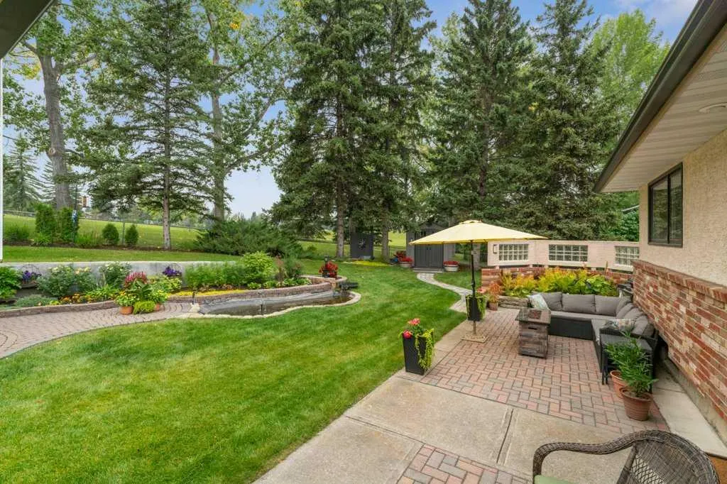 318 Oakhill Place SW