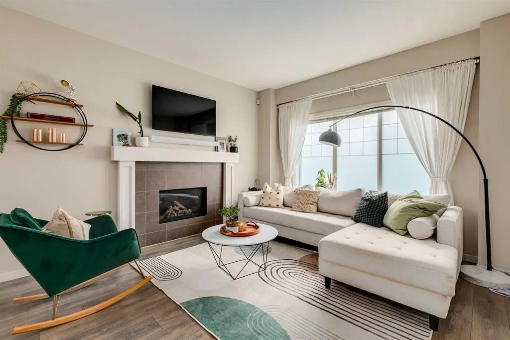 159 Mahogany Grove SE