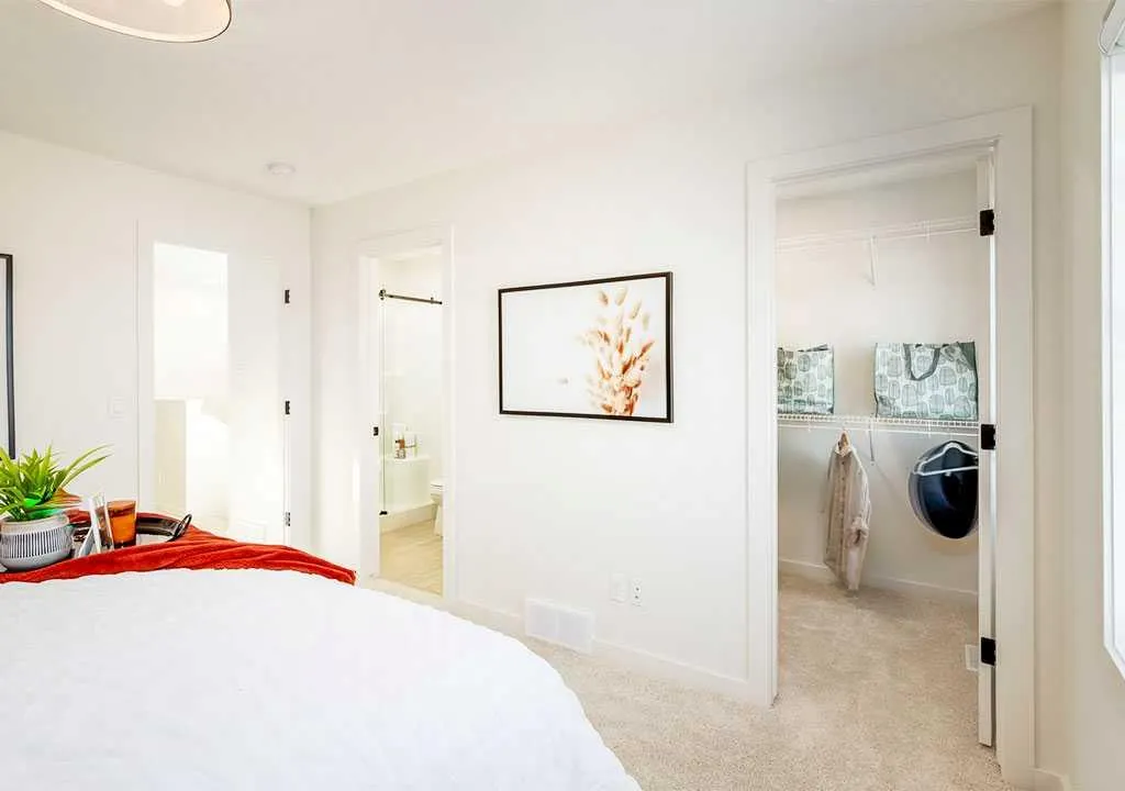 231 Savoy Landing SE