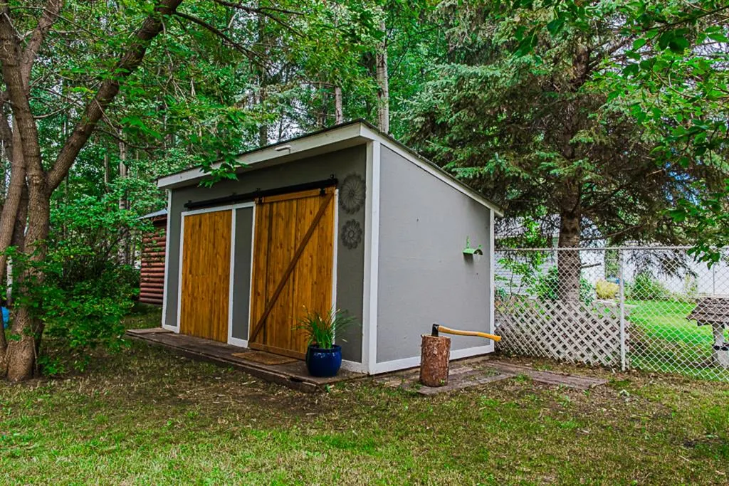 132-70544 Range Road 243