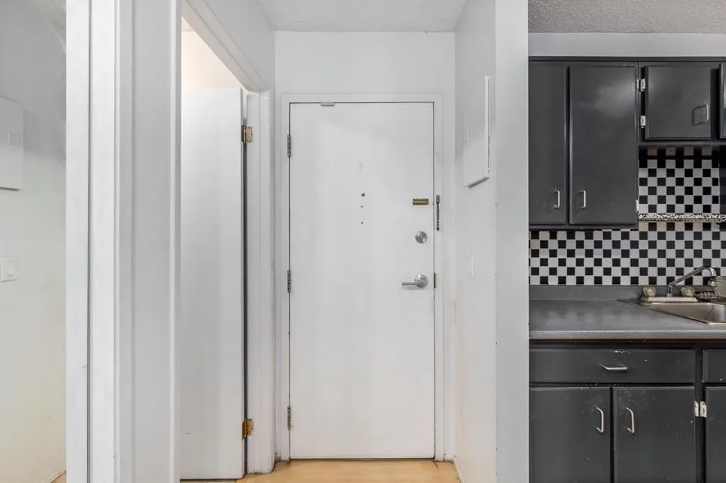 4001C 49 Street NW, #3105