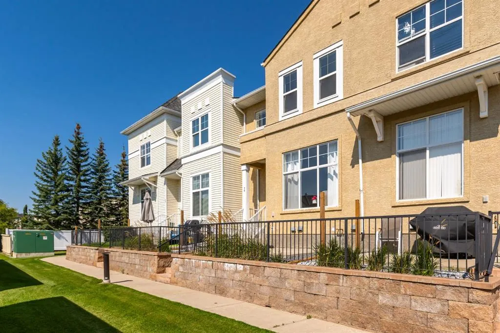 75 Mckenzie Towne Gate SE