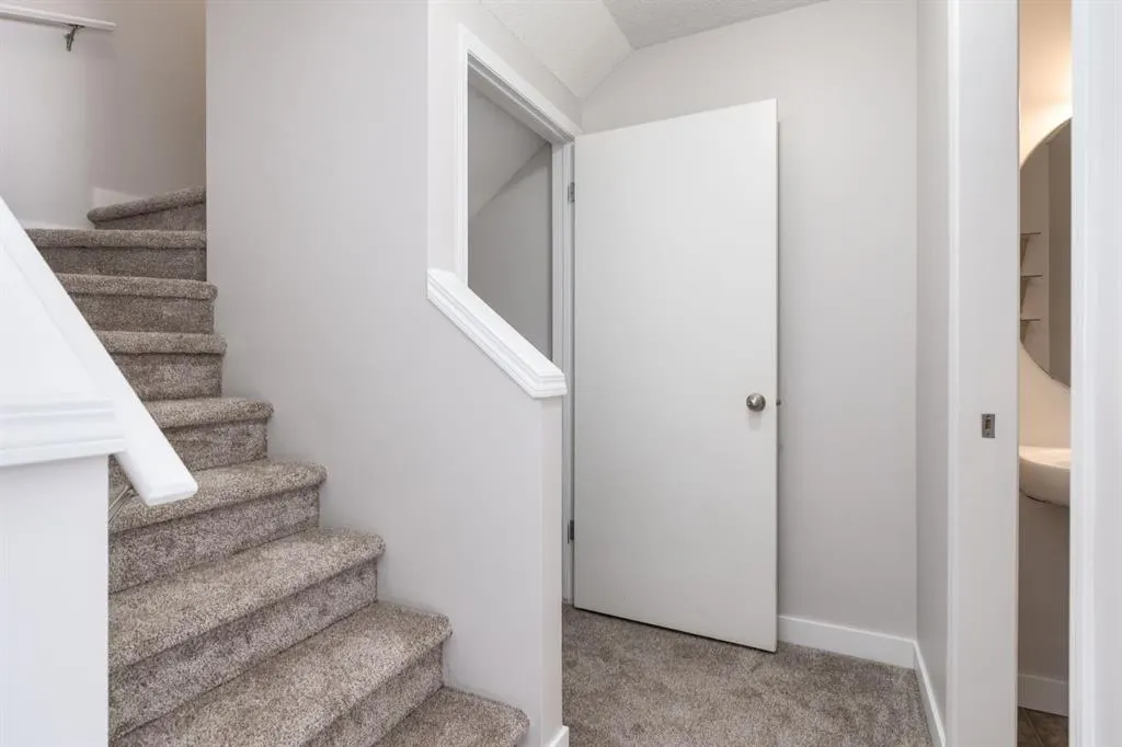 75 Mckenzie Towne Gate SE