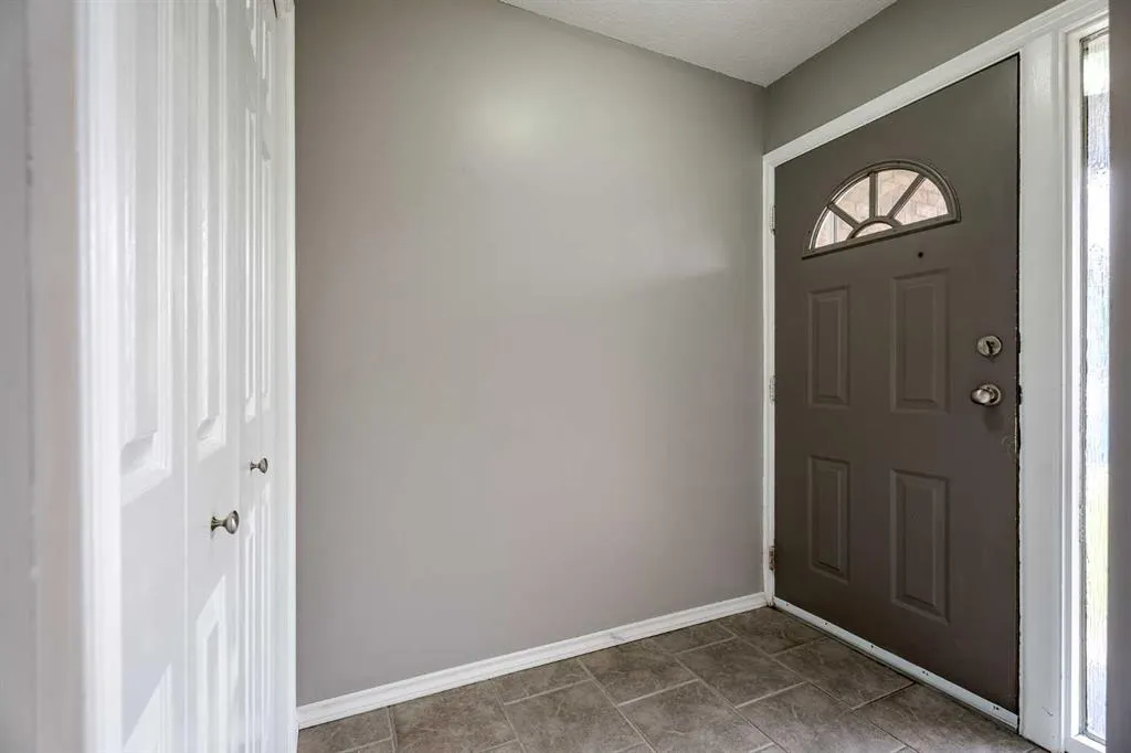 224 Jensen Drive NE