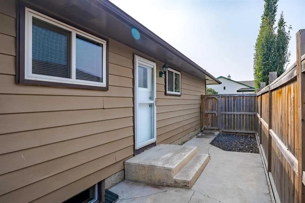 224 Jensen Drive NE