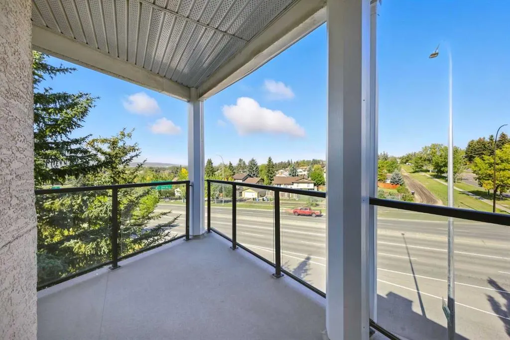 5201 Dalhousie Drive NW, #422