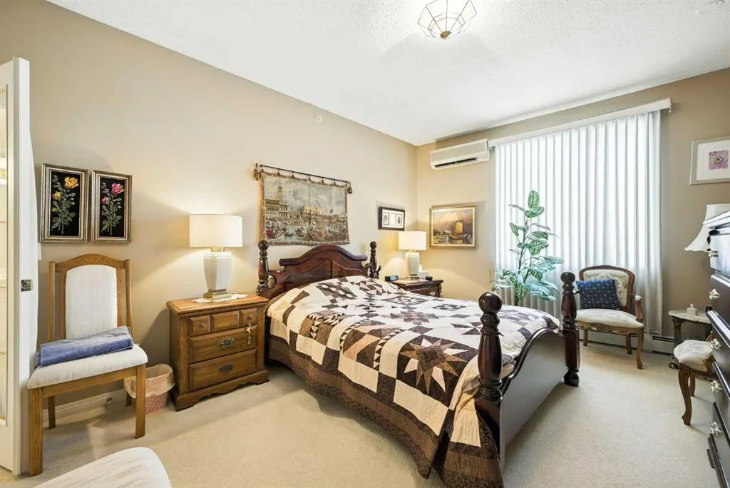 5201 Dalhousie Drive NW, #422