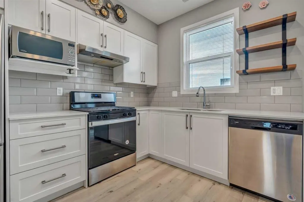 140 Redstone Walk NE, #203