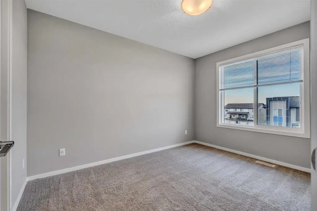 140 Redstone Walk NE, #203