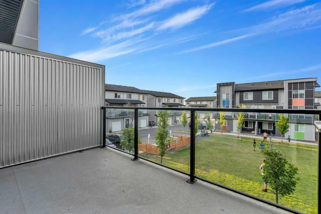 140 Redstone Walk NE, #203