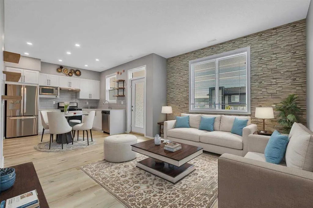 140 Redstone Walk NE, #203