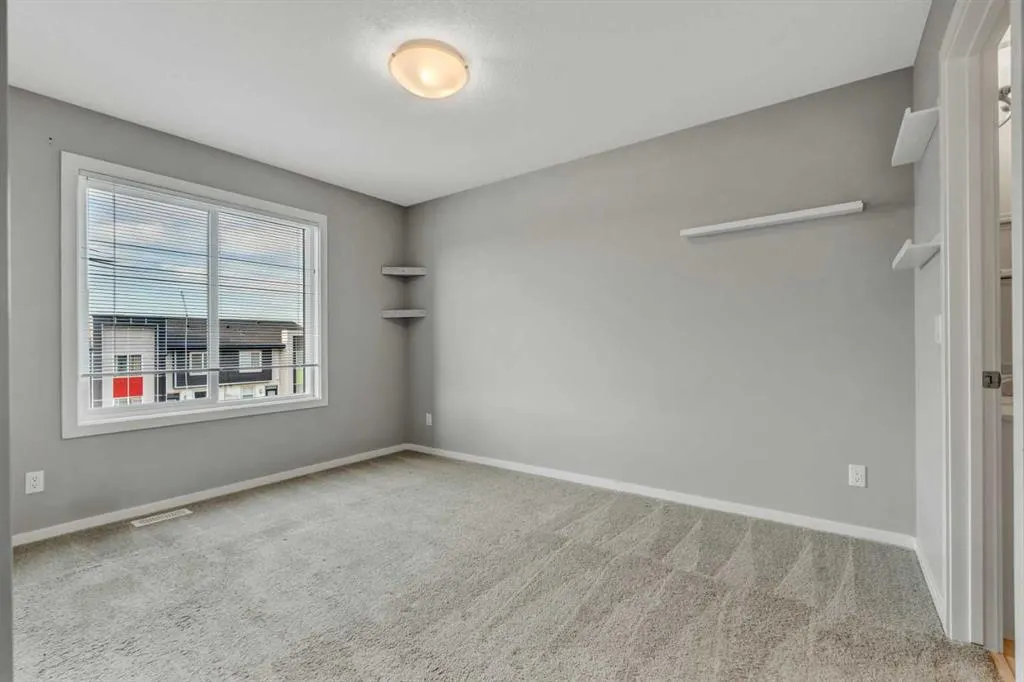 140 Redstone Walk NE, #203