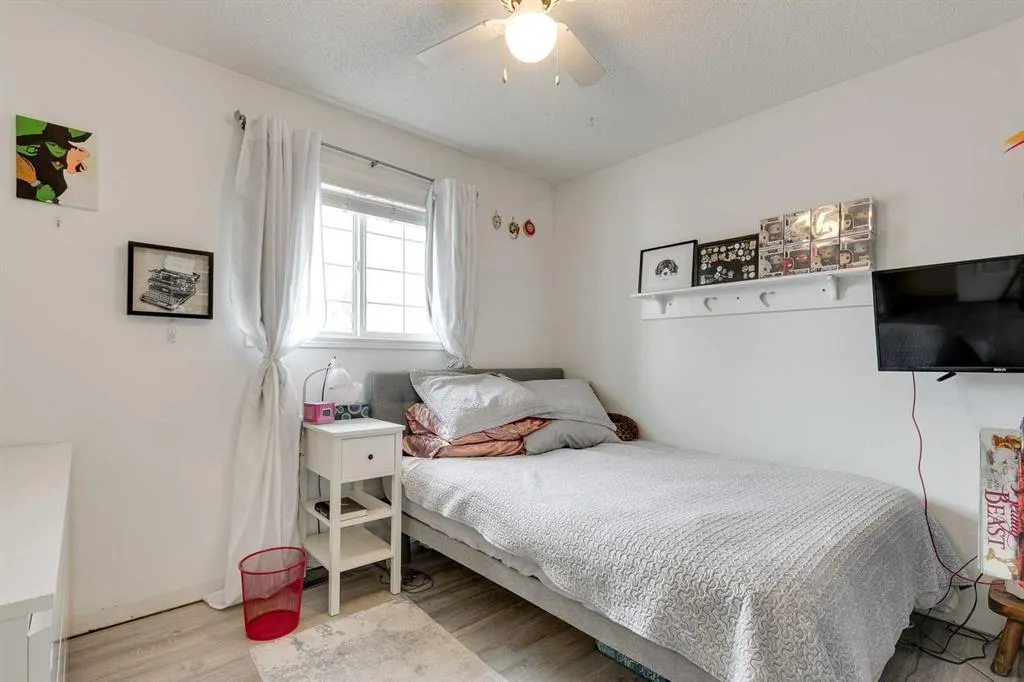 274 Mt Assiniboine Place SE