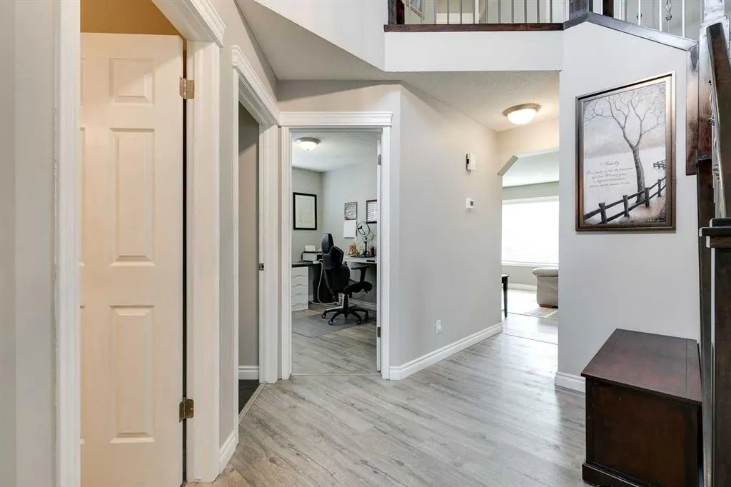 274 Mt Assiniboine Place SE