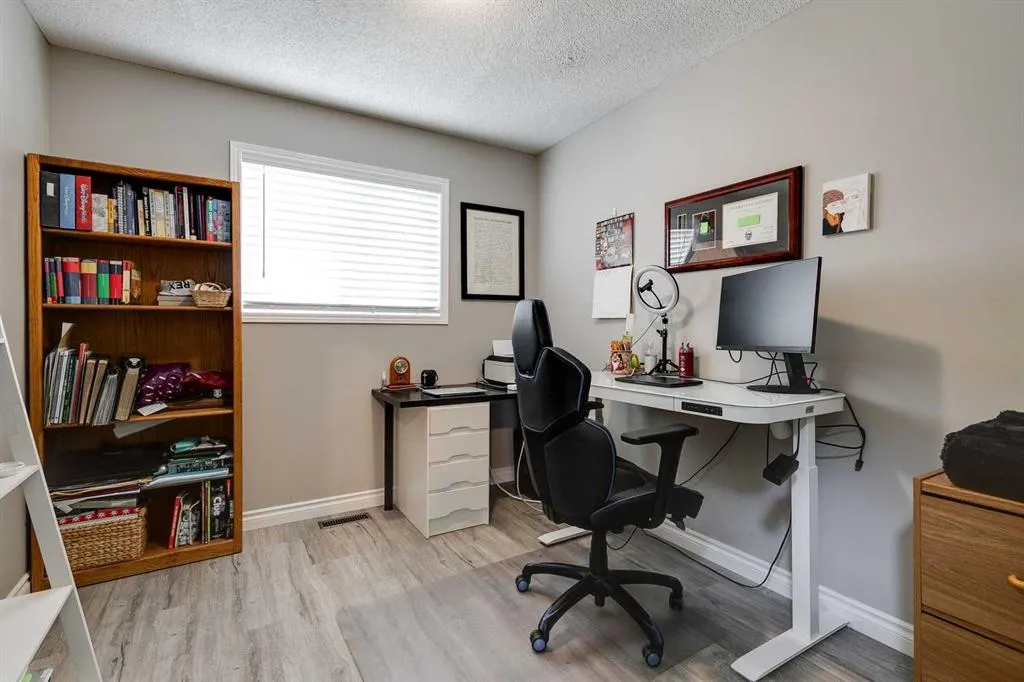274 Mt Assiniboine Place SE