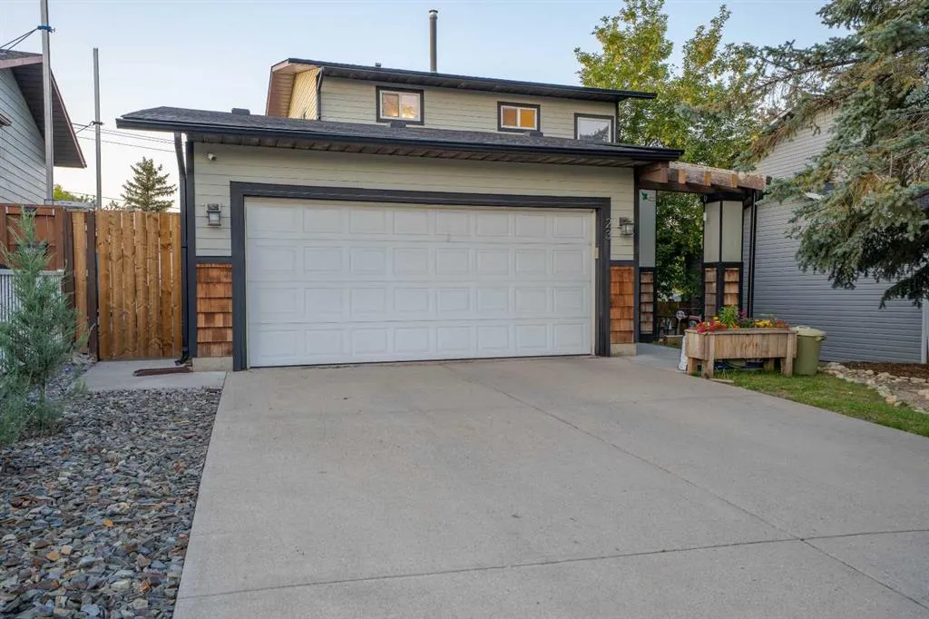23 Bedwood Place NE