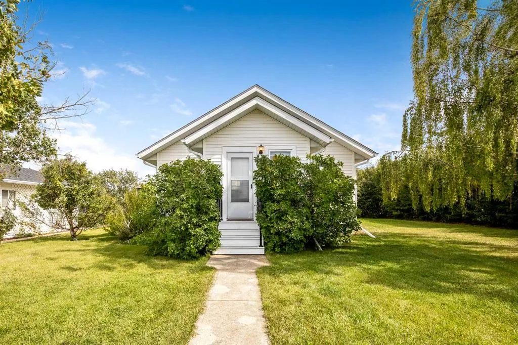 406 Railway Avenue