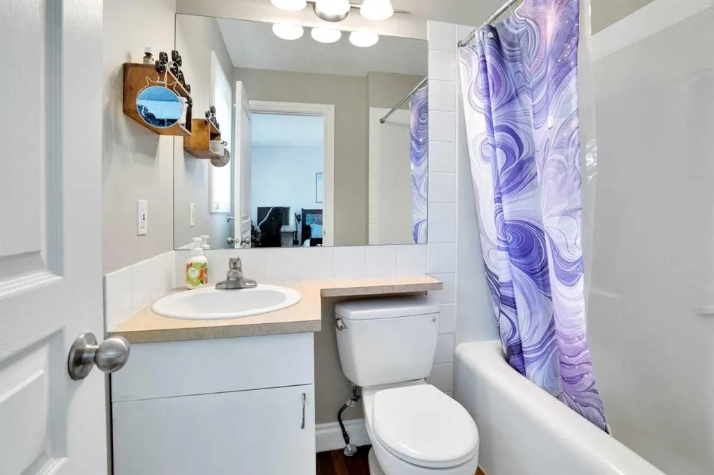 54 Cougar Ridge Mews SW