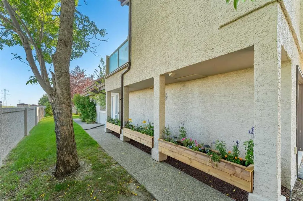 1997 Sirocco Drive SW, #606