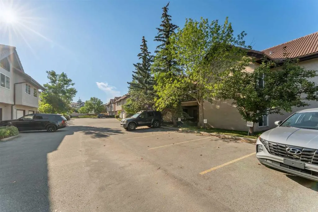 1997 Sirocco Drive SW, #606