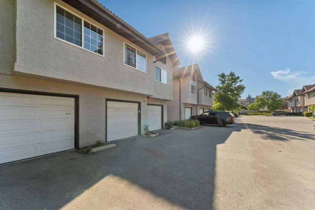 1997 Sirocco Drive SW, #606