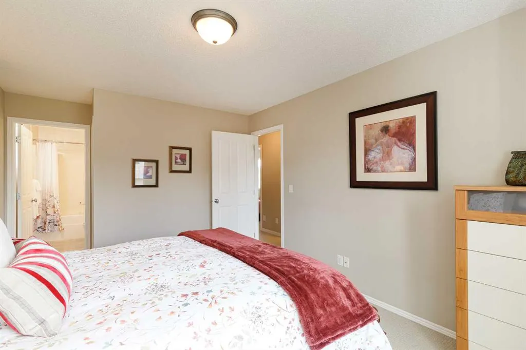 9 Springborough Point SW