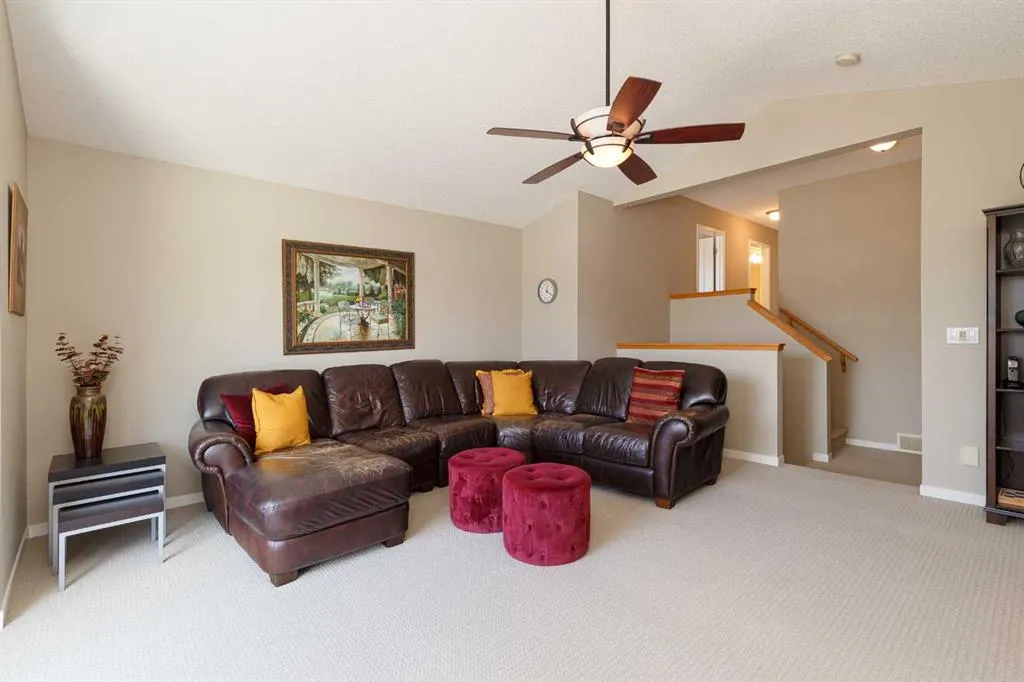 9 Springborough Point SW