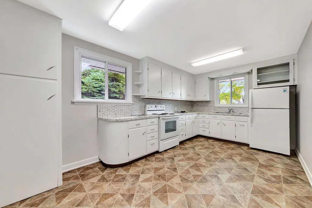 5610 50 Street
