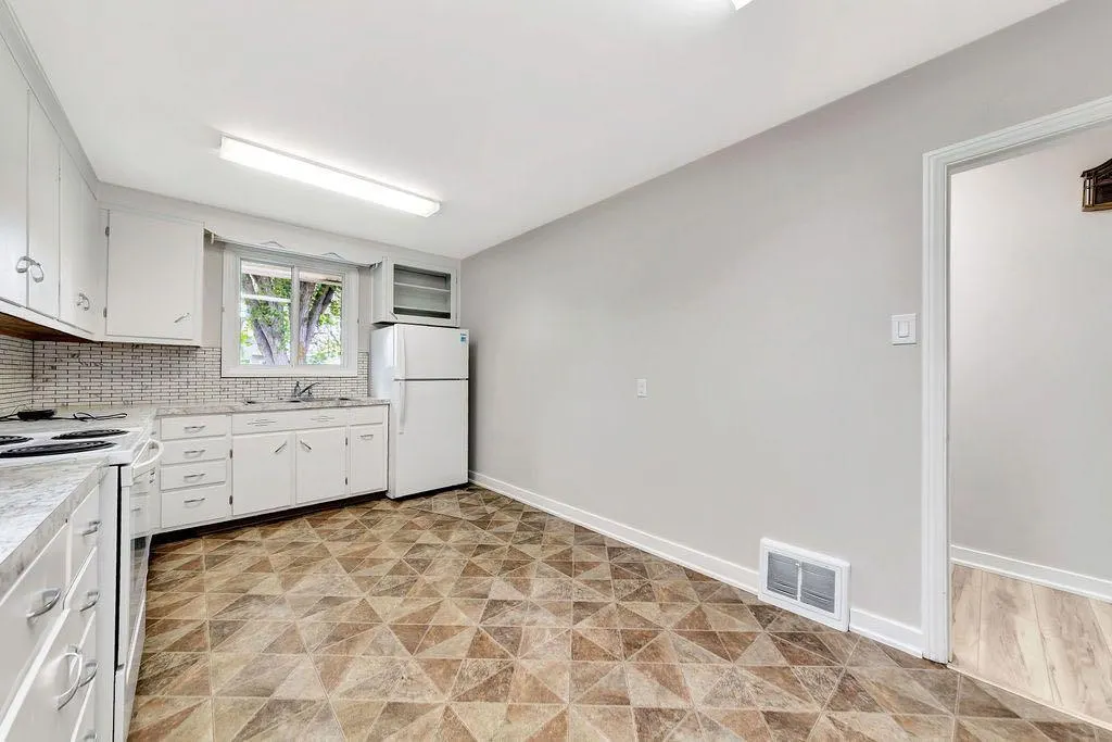 5610 50 Street