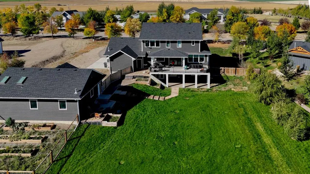 105 Whitetail Place W