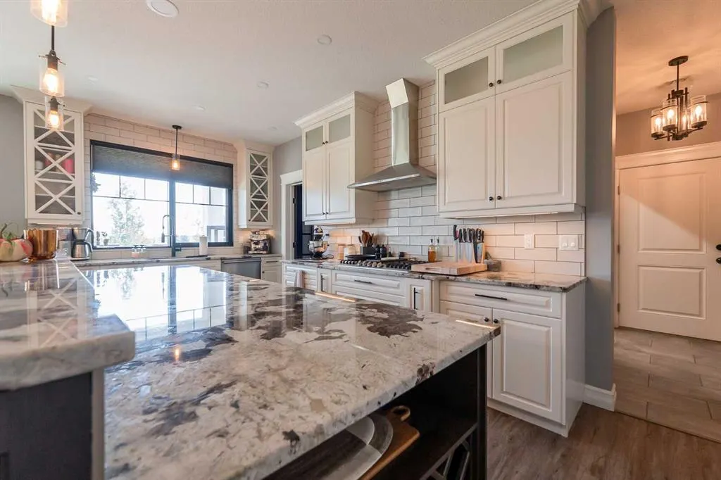 105 Whitetail Place W