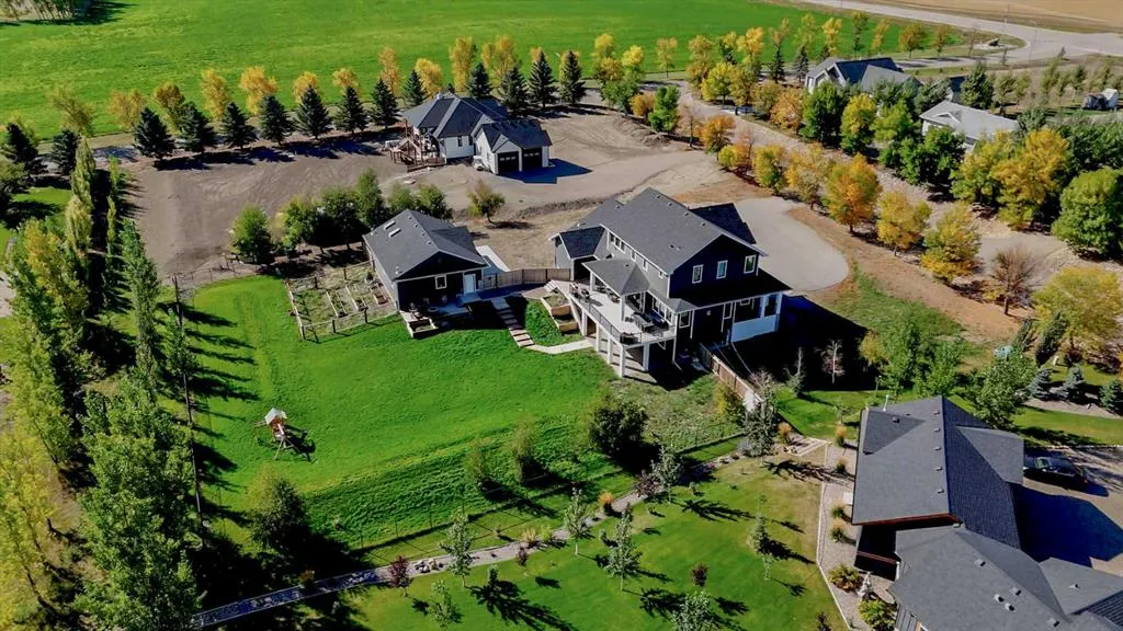 105 Whitetail Place W