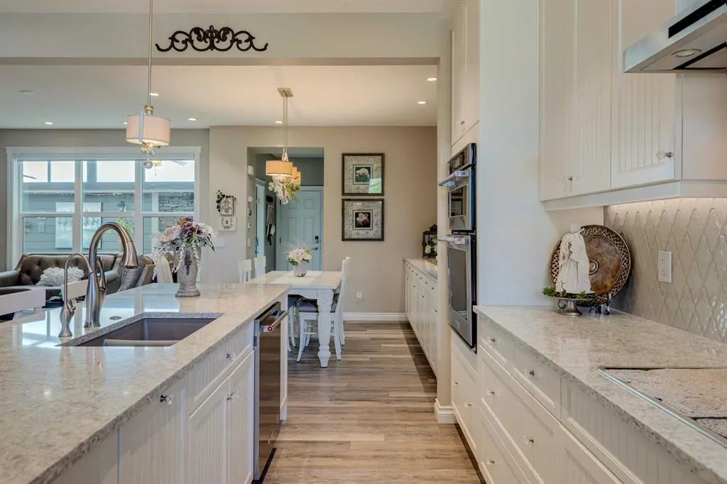 68 Mahogany Crescent SE