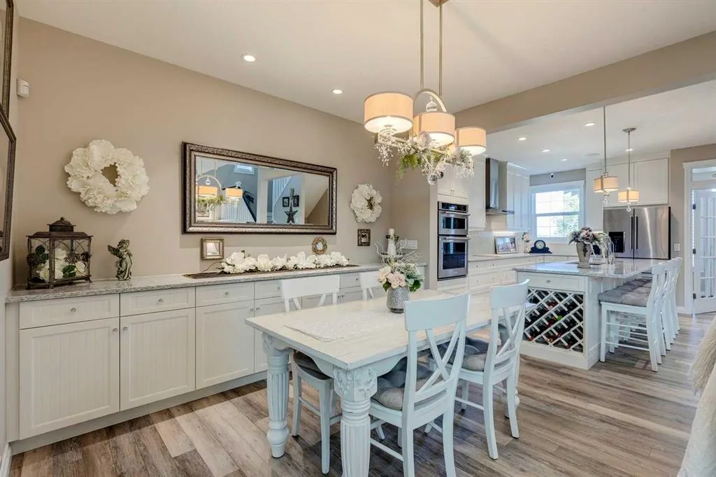 68 Mahogany Crescent SE