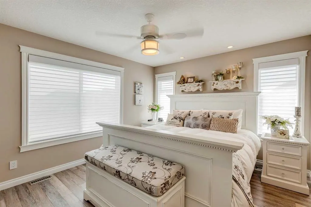68 Mahogany Crescent SE
