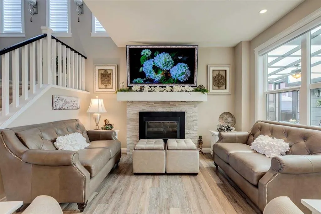 68 Mahogany Crescent SE