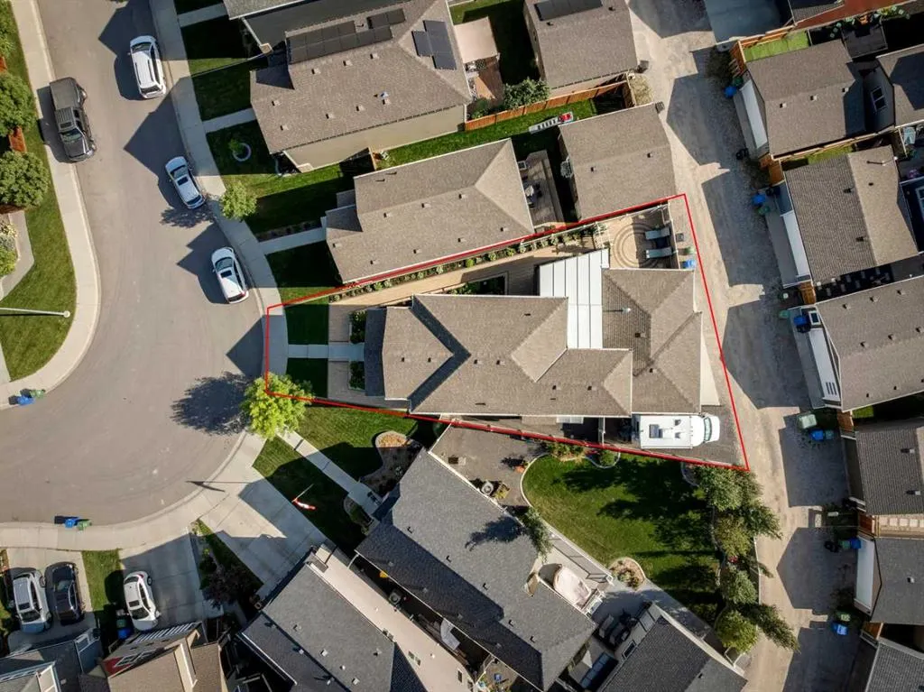 68 Mahogany Crescent SE