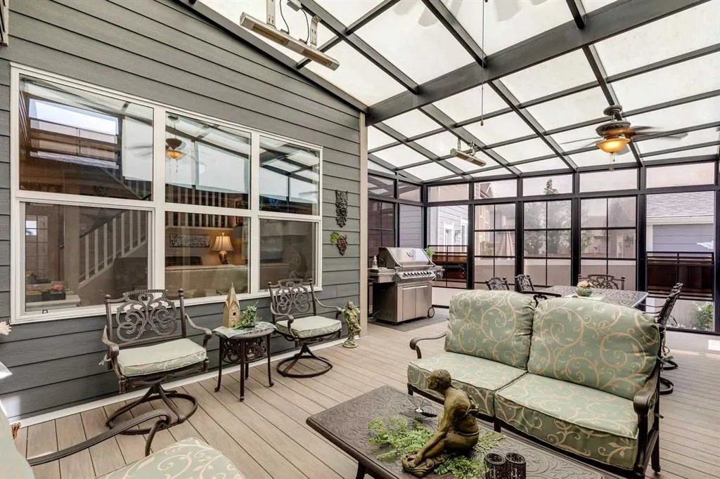 68 Mahogany Crescent SE