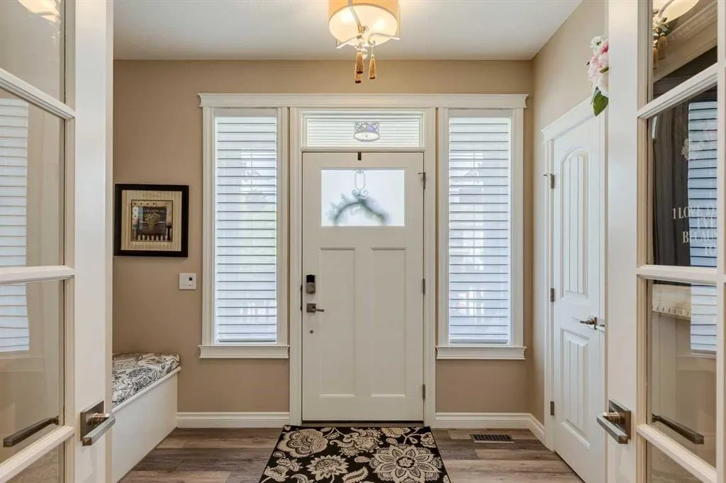 68 Mahogany Crescent SE